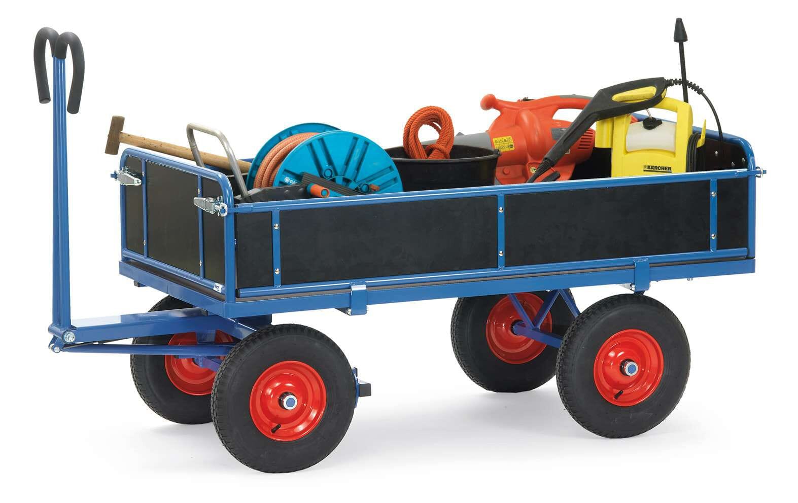 Remorque à bras avec plate-forme hydrofuge