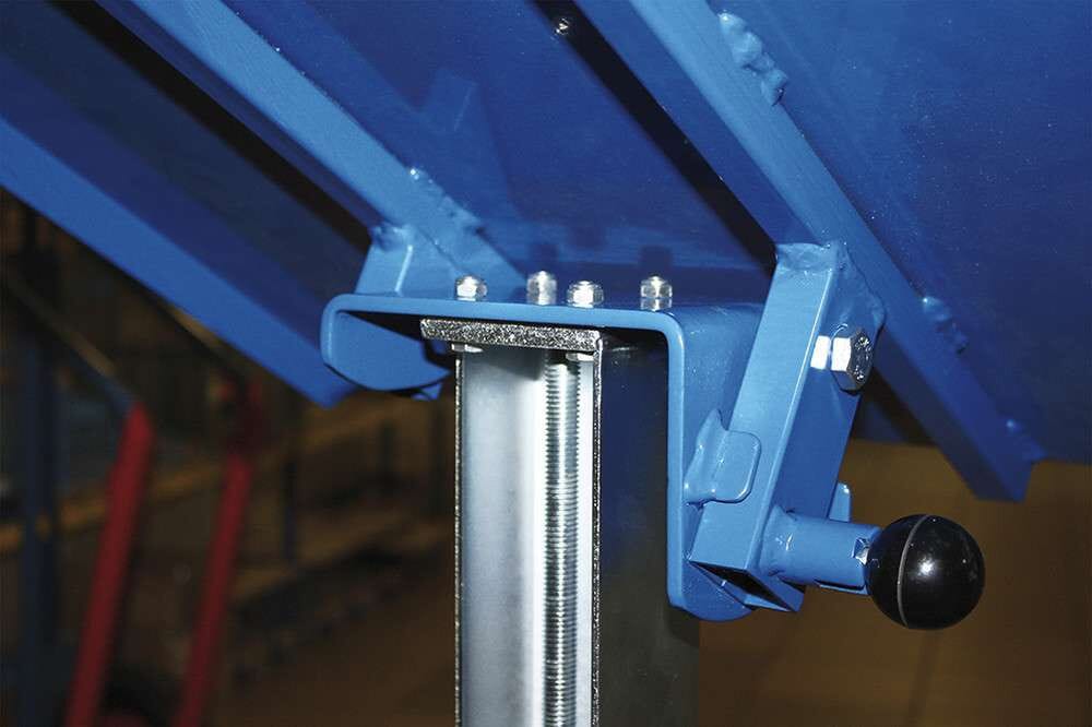 Pupitre d'atelier avec manivelle