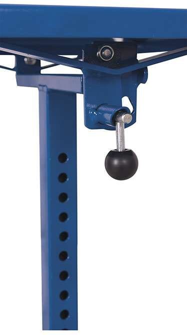 Pupitre d'atelier avec plateau incliné en tube d'acier