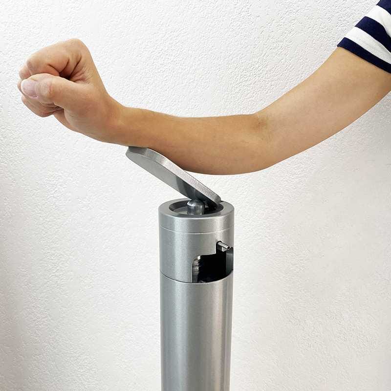 Distributeur de gel hydroalcoolique, commande au coude, fabrication française