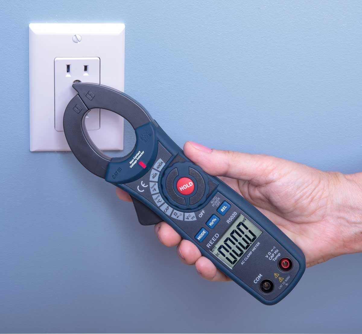 Pince ampèremétrique c.a. avec température et détecteur de tension sans contact